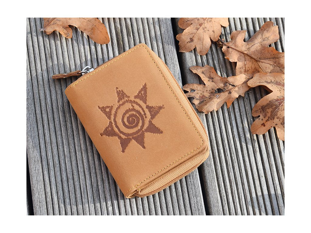 Mały portfel damski 8123 "Slońce ze spiralą" żółty