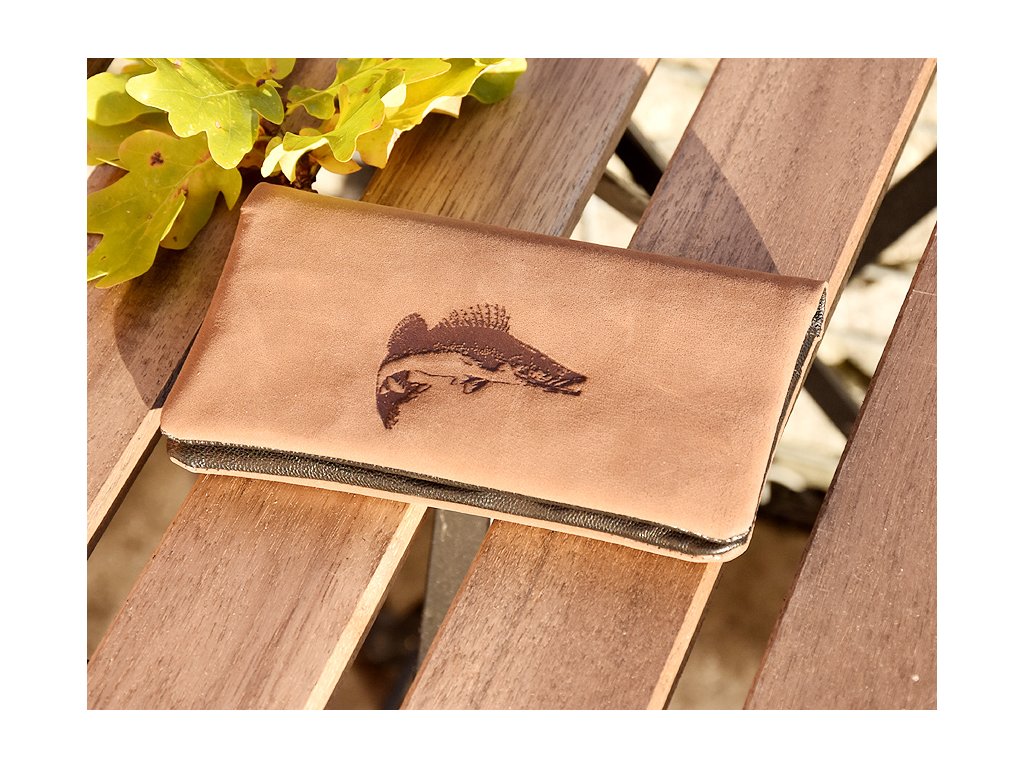 Etui na tytoń "Sandacz"