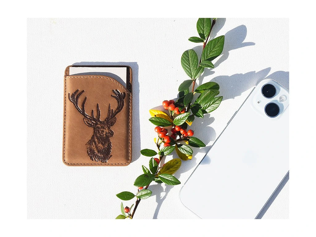 Portfel MagSafe "Głowa jelenia" brązowy
