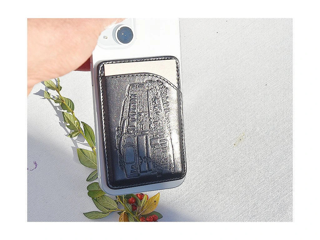 Portfel MagSafe "Lokomotywa 08" czarny