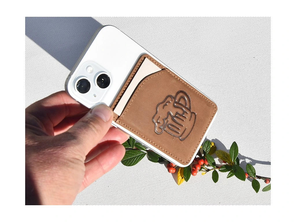 Portfel MagSafe "Piwo z pianką" brązowy
