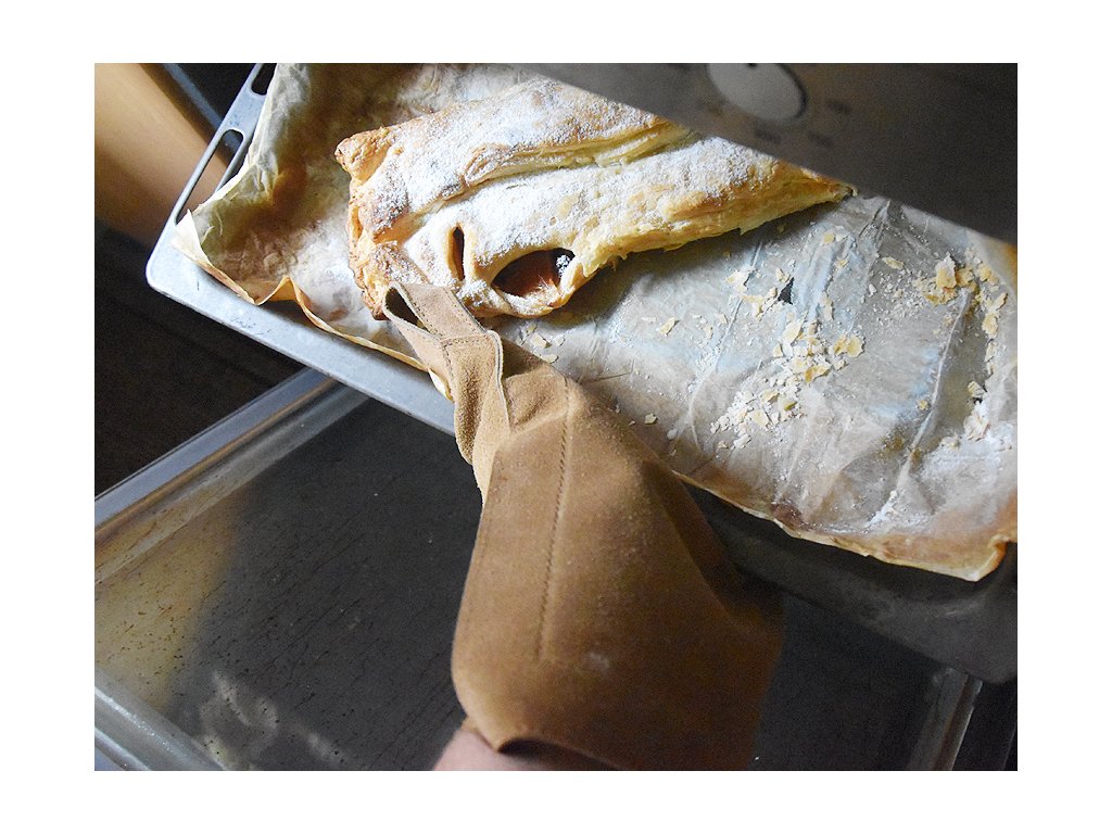 Łapka kuchenna i podkładka "głowa rogacza"
