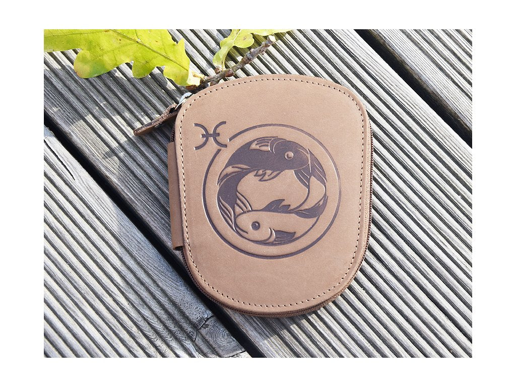 Manikiur Premium line 5-częściowy "Znak zodiaku ryby" brązowy